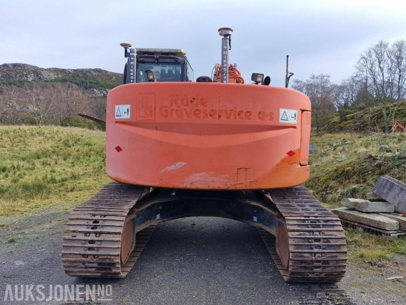 2009 Hitachi ZX225USLC-3 Beltegraver m/GPS/Rototilt med klype/Pusseskuffe, 12800 timer - Pelle: photos 5 2009 Hitachi ZX225USLC-3 Beltegraver m/GPS/Rototilt med klype/Pusseskuffe, 12800 timer - Pelle: photos 5