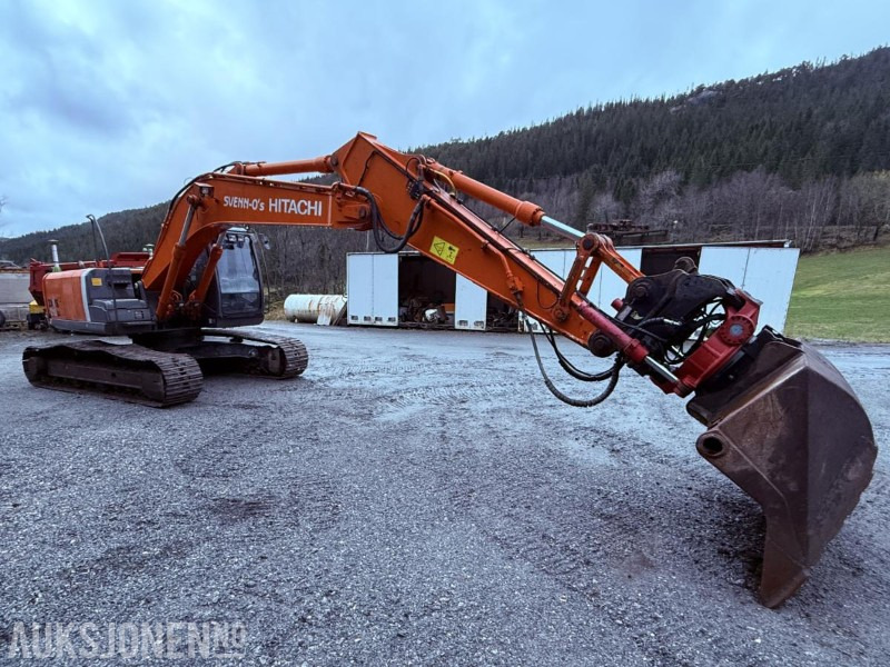 2011 Hitachi ZX210 LC-3 beltegraver KUN 8475 timer - GPS, RT80 Rotortilt, Sentralsmøring - Pelle: photos 2 2011 Hitachi ZX210 LC-3 beltegraver KUN 8475 timer - GPS, RT80 Rotortilt, Sentralsmøring - Pelle: photos 2
