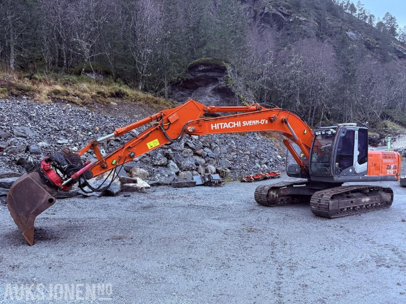 2011 Hitachi ZX210 LC-3 beltegraver KUN 8475 timer - GPS, RT80 Rotortilt, Sentralsmøring - Pelle: photos 1 2011 Hitachi ZX210 LC-3 beltegraver KUN 8475 timer - GPS, RT80 Rotortilt, Sentralsmøring - Pelle: photos 1