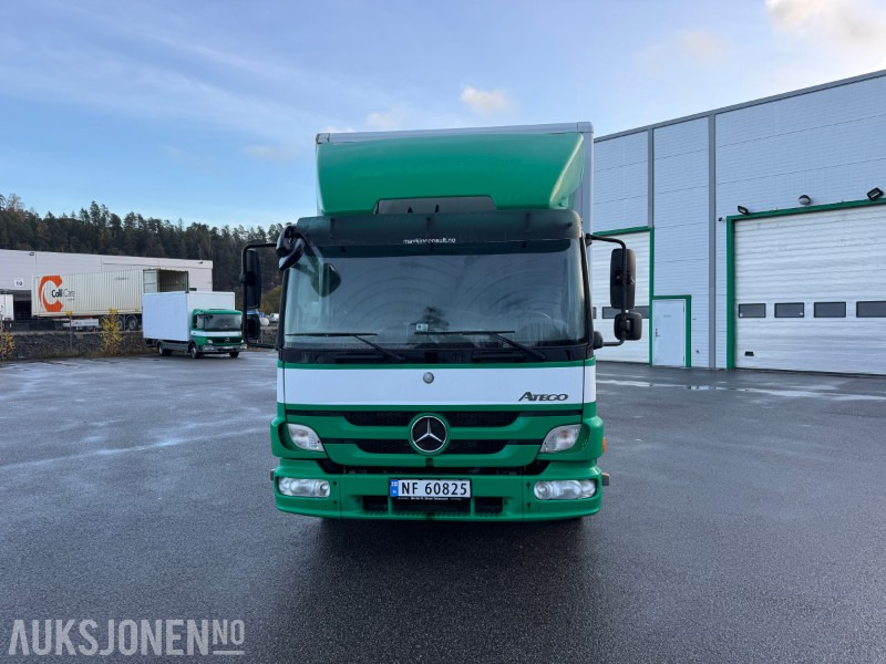 2011 Mercedes-Benz ATECO 818 L - Skapbil med løftelem - Camion fourgon: photos 2 2011 Mercedes-Benz ATECO 818 L - Skapbil med løftelem - Camion fourgon: photos 2