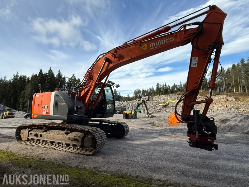 2012 Hitachi 225 USRLC Korthekk Gravemaskin m/topcon gps - Pelle: photos 4 2012 Hitachi 225 USRLC Korthekk Gravemaskin m/topcon gps - Pelle: photos 4
