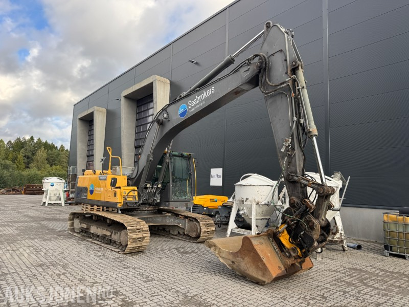 2012 Volvo EC220DL Beltegraver - Gravemaskin - Engcon Tiltrotator - Pelle: photos 4 2012 Volvo EC220DL Beltegraver - Gravemaskin - Engcon Tiltrotator - Pelle: photos 4