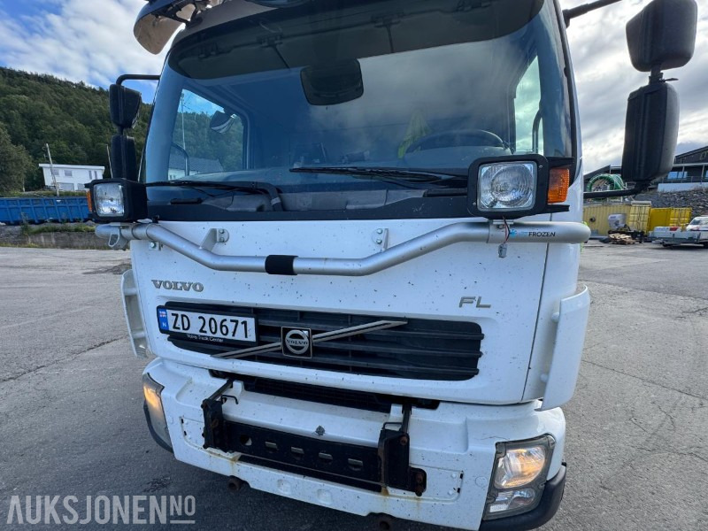 2013 Volvo FL-260 Kranbil - Palfinger - 3 Veis tipp - 277061KM - Camion grue: photos 2 2013 Volvo FL-260 Kranbil - Palfinger - 3 Veis tipp - 277061KM - Camion grue: photos 2