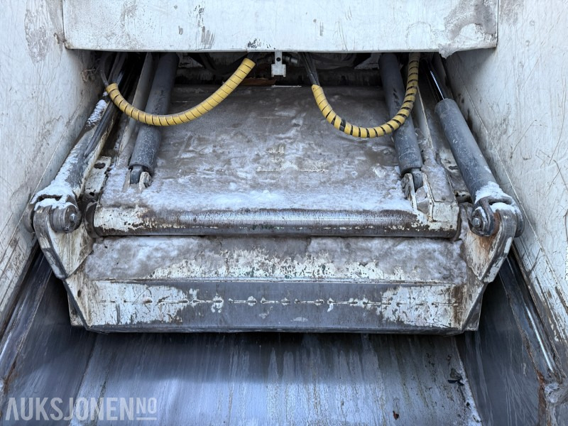 2013 Volvo FM – Renovasjonsbil – JOAB Anaconda HD – Kran – 358 257 km en crédit-bail 2013 Volvo FM – Renovasjonsbil – JOAB Anaconda HD – Kran – 358 257 km: photos 16