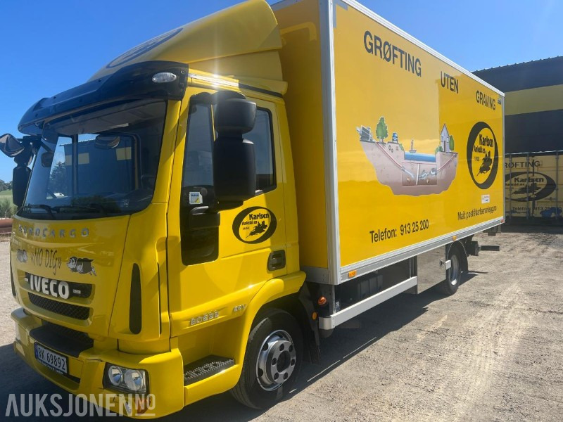 2014 Iveco Eurocargo - kun kjørt 46600 km. Meget pen! - Camion fourgon: photos 1 2014 Iveco Eurocargo - kun kjørt 46600 km. Meget pen! - Camion fourgon: photos 1