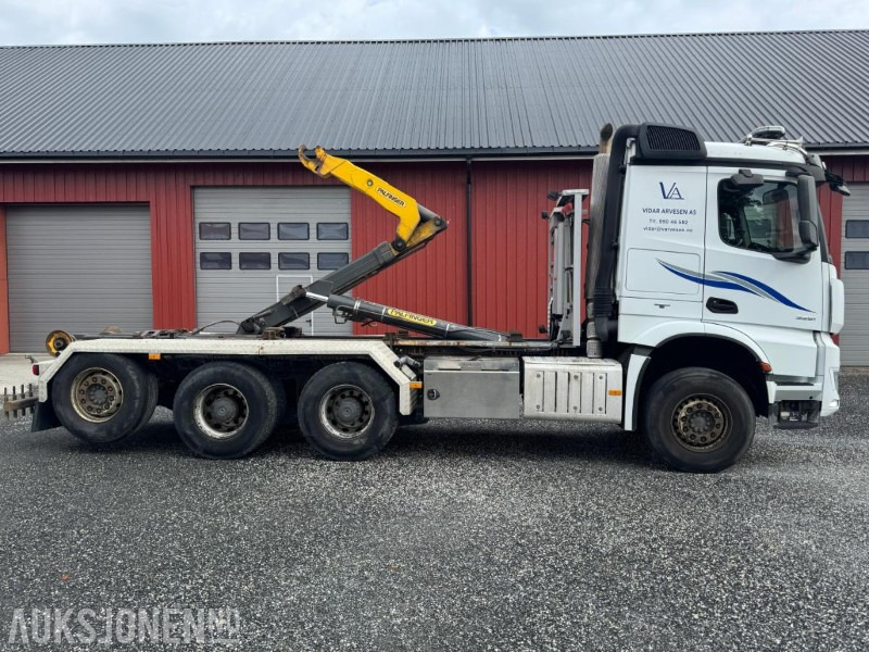 2014 Mercedes-Benz Arocs 32518x4 krokbil med Palfinger T20A knekkbar krokarm 326148km - Camion ampliroll: photos 3 2014 Mercedes-Benz Arocs 32518x4 krokbil med Palfinger T20A knekkbar krokarm 326148km - Camion ampliroll: photos 3
