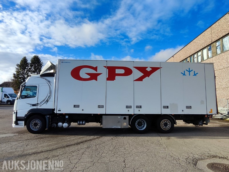 2015 Volvo FM 460 6x2 skapbil m/Full sideåpning - Carrier kjøleanlegg og bakløft - Camion fourgon: photos 1 2015 Volvo FM 460 6x2 skapbil m/Full sideåpning - Carrier kjøleanlegg og bakløft - Camion fourgon: photos 1