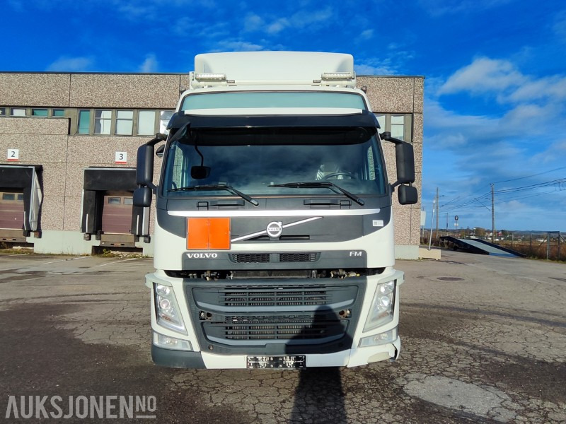 2015 Volvo FM 460 6x2 skapbil m/Full sideåpning - Carrier kjøleanlegg og bakløft - Camion fourgon: photos 3 2015 Volvo FM 460 6x2 skapbil m/Full sideåpning - Carrier kjøleanlegg og bakløft - Camion fourgon: photos 3