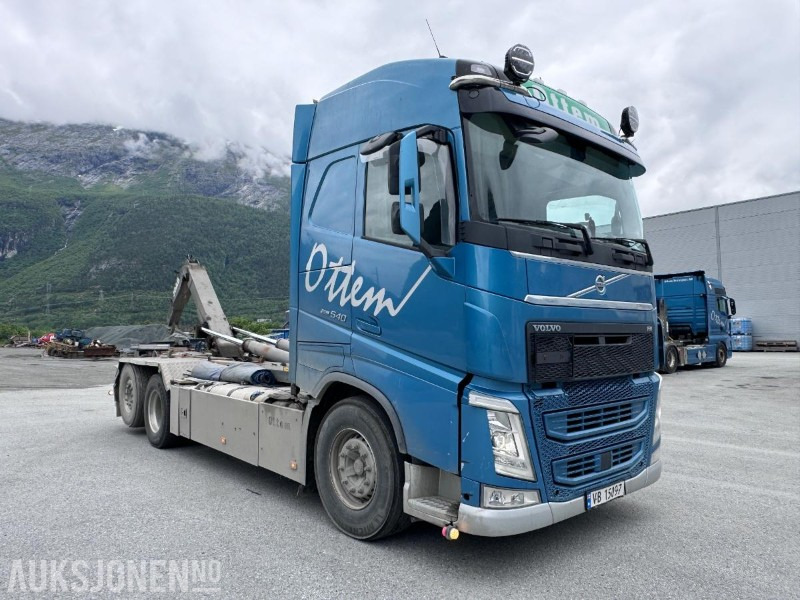 2016 Volvo FH540 - Krokbil - JOAB krokløft med fjernstyring - Bevogrip sandstøere - Nylig EU godkjent - Camion ampliroll: photos 3 2016 Volvo FH540 - Krokbil - JOAB krokløft med fjernstyring - Bevogrip sandstøere - Nylig EU godkjent - Camion ampliroll: photos 3