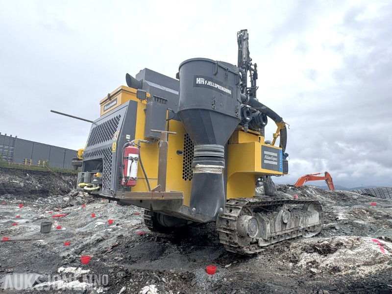 2017 Atlas Copco Flexiroc T30R-03 - 4 574 motortimer - 1 416 hammertimer - Foreuse: photos 3 2017 Atlas Copco Flexiroc T30R-03 - 4 574 motortimer - 1 416 hammertimer - Foreuse: photos 3