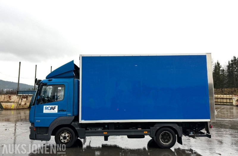 2017 Mercedes-Benz ATEGO 818 L skapbil | Palfinger lift | Ulefoss skap - Camion fourgon: photos 2 2017 Mercedes-Benz ATEGO 818 L skapbil | Palfinger lift | Ulefoss skap - Camion fourgon: photos 2