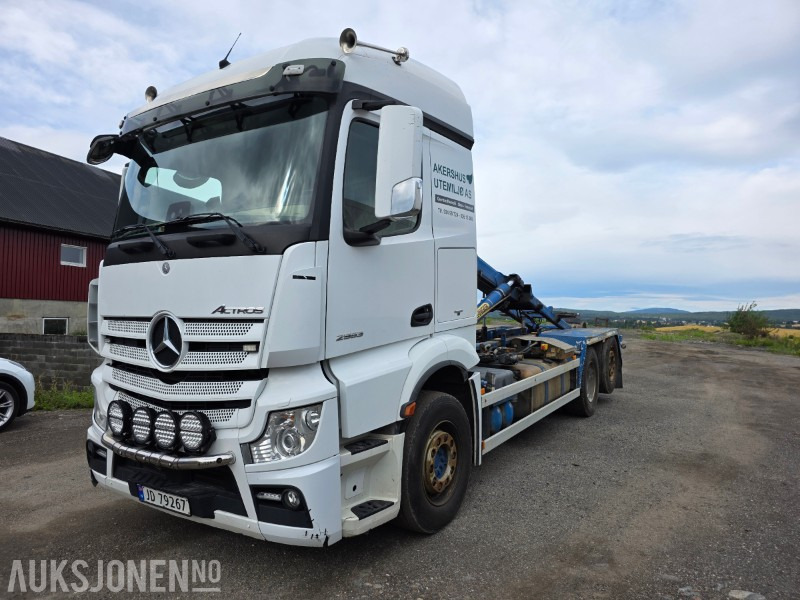 2017 Mercedes-Benz Actros krokbil 20 T - Camion ampliroll: photos 1 2017 Mercedes-Benz Actros krokbil 20 T - Camion ampliroll: photos 1
