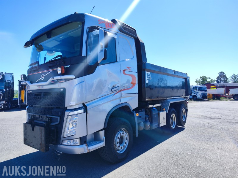 2017 Volvo FH540 6x4 med Norslep dumperkasse – Tandemløft, brøyteopplegg og komplett tilhengeropplegg - Camion benne: photos 1 2017 Volvo FH540 6x4 med Norslep dumperkasse – Tandemløft, brøyteopplegg og komplett tilhengeropplegg - Camion benne: photos 1