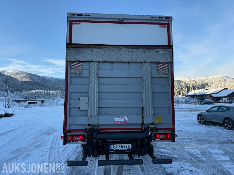 2017 Volvo FM 330 Euro 6 skapbil - 406117 km - Eu godkjent. - Camion fourgon: photos 4 2017 Volvo FM 330 Euro 6 skapbil - 406117 km - Eu godkjent. - Camion fourgon: photos 4