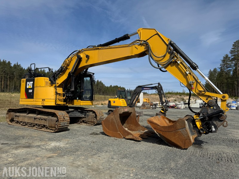 2018 Cat 335 FLCR GRAVEMASKIN, TILTROTATOR, 2 SKUFFER, SENTRALSMØRING, DIESEVARMER, GPS, HAMMERGLASS - Pelle: photos 2 2018 Cat 335 FLCR GRAVEMASKIN, TILTROTATOR, 2 SKUFFER, SENTRALSMØRING, DIESEVARMER, GPS, HAMMERGLASS - Pelle: photos 2