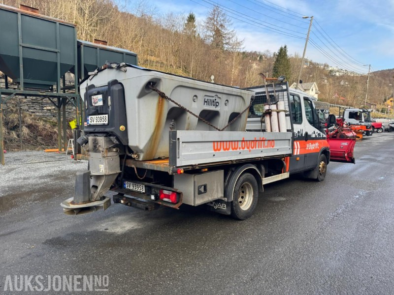 2018 Iveco Daily Kranbil m/Tipp - S/V Dekk - Saltstrøer - Brøyteskjær - Webasto - S/V Dekk - Eu-godkjent til 08/25 - Km: 106672 - Camion grue: photos 5 2018 Iveco Daily Kranbil m/Tipp - S/V Dekk - Saltstrøer - Brøyteskjær - Webasto - S/V Dekk - Eu-godkjent til 08/25 - Km: 106672 - Camion grue: photos 5