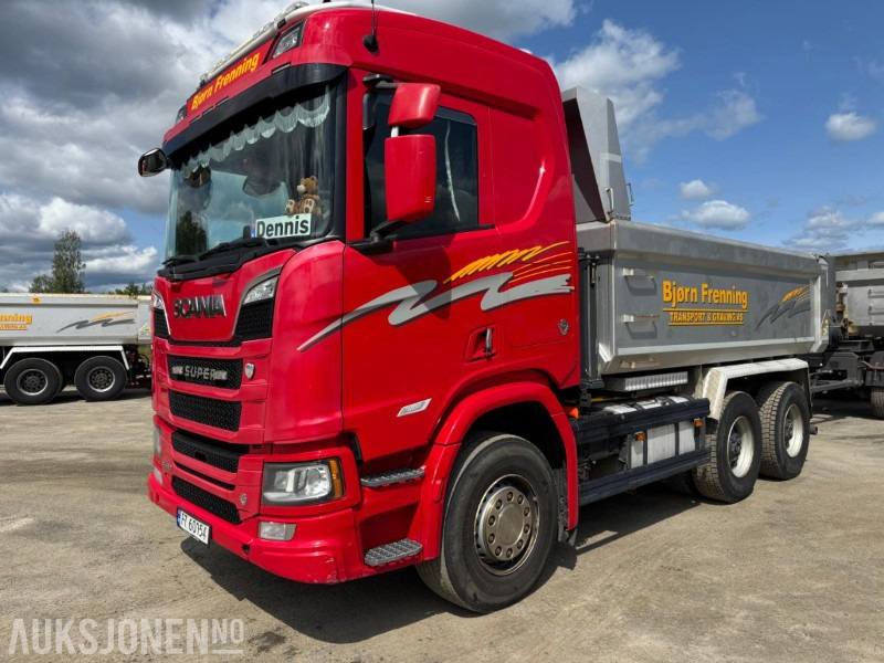 2018 Scania R580 GODT UTSTYRT TIPPBIL MED 3 AKSLET HENGER - Camion benne: photos 2 2018 Scania R580 GODT UTSTYRT TIPPBIL MED 3 AKSLET HENGER - Camion benne: photos 2