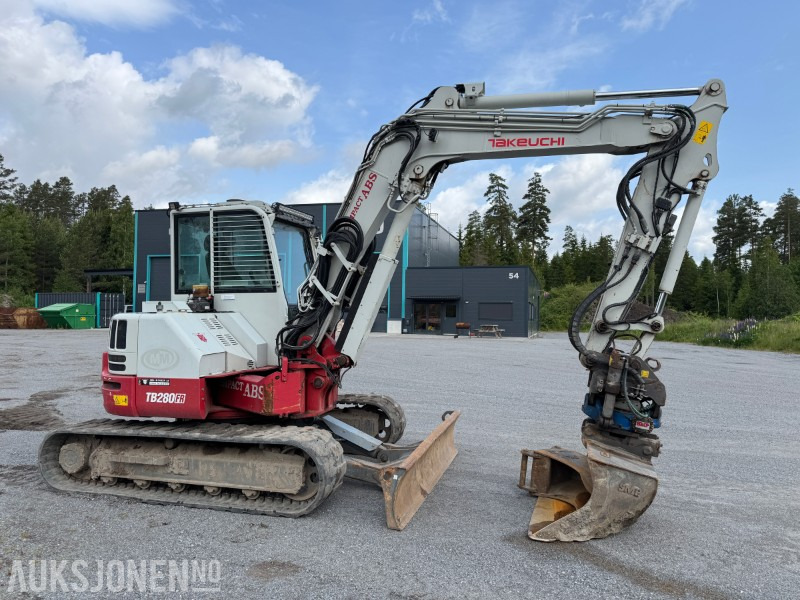 2018 Takeuchi TB280FR – 8,5-tonns gravemaskin med Side-to-Side Boom, tilt, sentralsmøring og 2 skuffer - Pelle: photos 5 2018 Takeuchi TB280FR – 8,5-tonns gravemaskin med Side-to-Side Boom, tilt, sentralsmøring og 2 skuffer - Pelle: photos 5