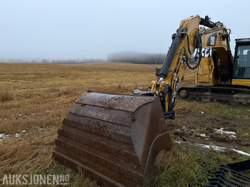 2019 Cat 325L m/Engcon tiltrotator, Gps og 2 skuffer - Pelle: photos 2 2019 Cat 325L m/Engcon tiltrotator, Gps og 2 skuffer - Pelle: photos 2