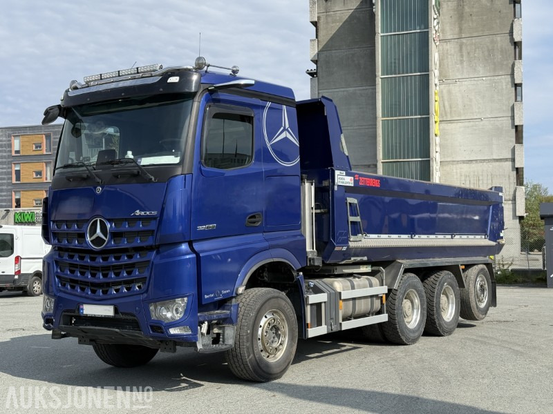 2021 Mercedes-Benz Arocs 3263 8x4 tridem tippbil - Camion benne: photos 1 2021 Mercedes-Benz Arocs 3263 8x4 tridem tippbil - Camion benne: photos 1