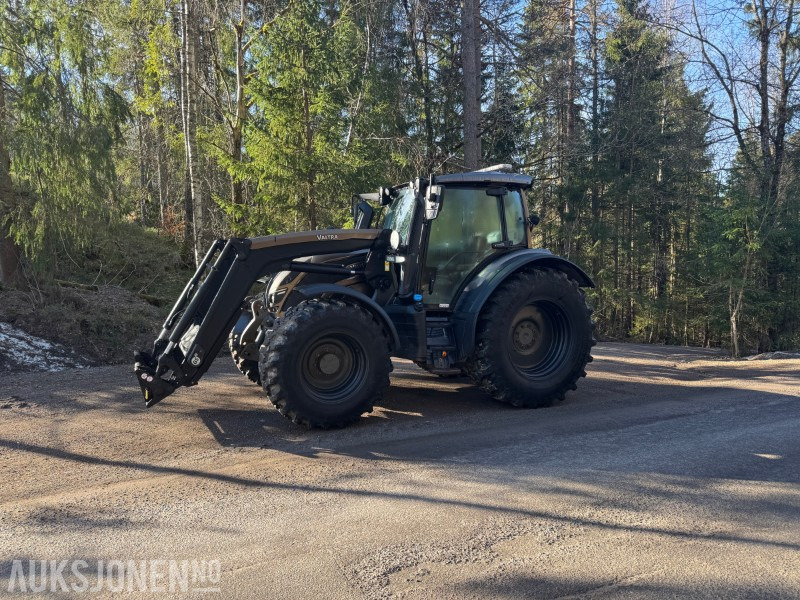 2021 Valtra N174 - Frontlaster - Tracteur agricole: photos 2 2021 Valtra N174 - Frontlaster - Tracteur agricole: photos 2