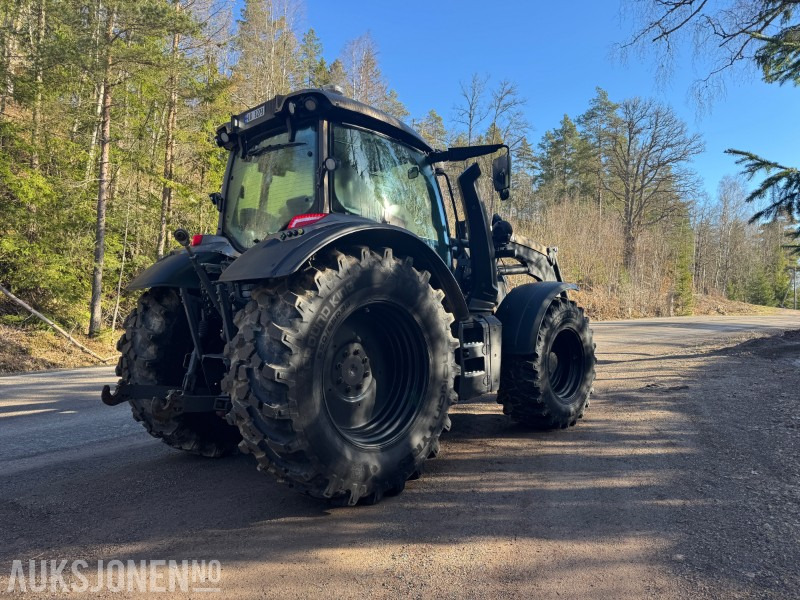 2021 Valtra N174 - Frontlaster - Tracteur agricole: photos 4 2021 Valtra N174 - Frontlaster - Tracteur agricole: photos 4