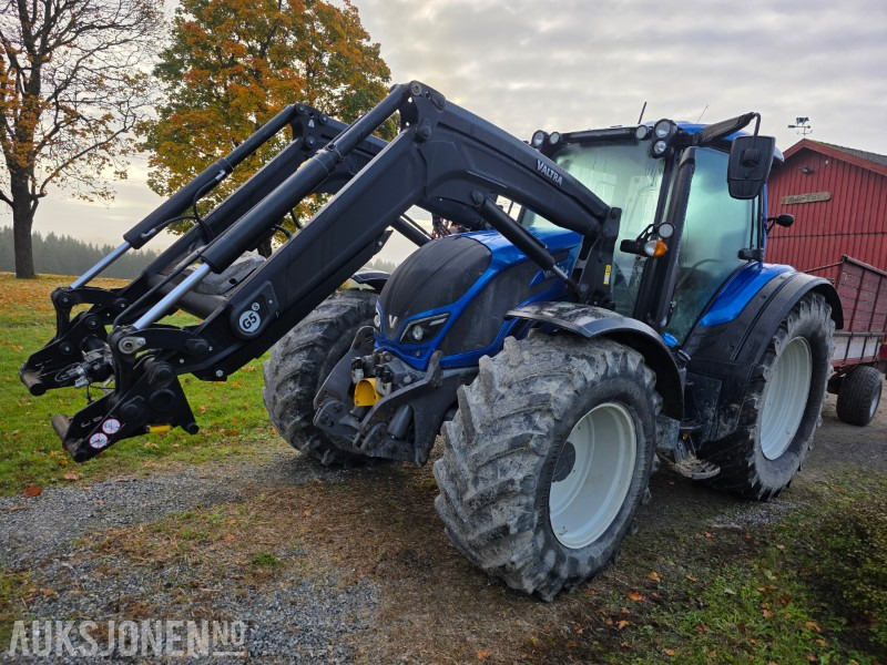 2021 Valtra N174 med lesseapparat - Tracteur agricole: photos 1 2021 Valtra N174 med lesseapparat - Tracteur agricole: photos 1