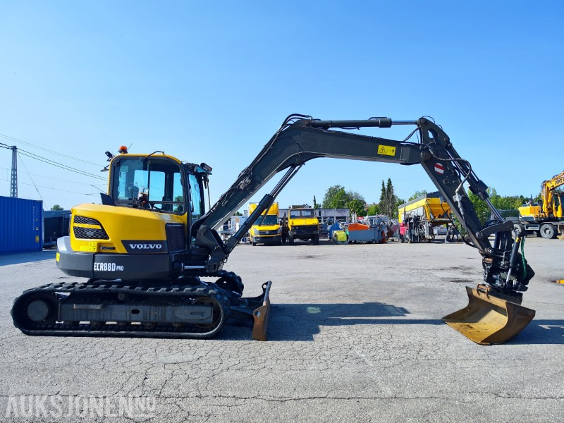 2022 Volvo ECR88D PRO – Kompakt 8-tonns gravemaskin med tiltrotator, klype og 3 skuffer - Pelle: photos 5 2022 Volvo ECR88D PRO – Kompakt 8-tonns gravemaskin med tiltrotator, klype og 3 skuffer - Pelle: photos 5