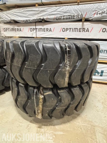 4 nye 23.5-25 dekk - Anleggsdekk - Matériel de chantier: photos 3 4 nye 23.5-25 dekk - Anleggsdekk - Matériel de chantier: photos 3