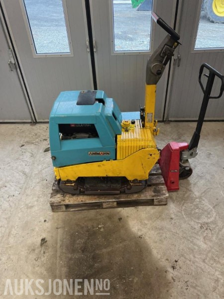 AMMANN Vibroplate - Compacteur: photos 1 AMMANN Vibroplate - Compacteur: photos 1