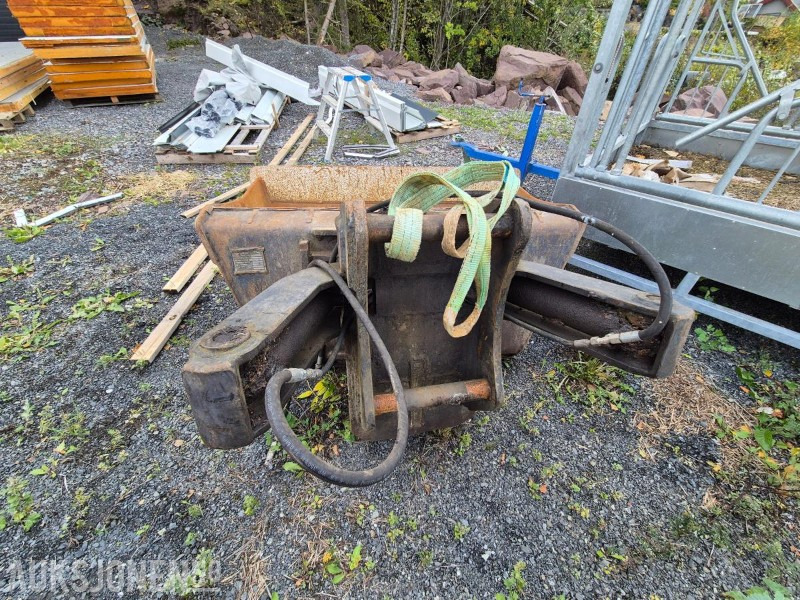 1994 Nybro Smide, hydraulisk pusseskuffe, S60 - Accessoire pour Engins de chantier: photos 4 1994 Nybro Smide, hydraulisk pusseskuffe, S60 - Accessoire pour Engins de chantier: photos 4