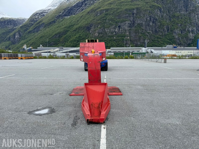 2004 Bollnäs verkstad - GN35 Svanehals for teminaltraktor - Accessoire pour Engins de chantier: photos 5 2004 Bollnäs verkstad - GN35 Svanehals for teminaltraktor - Accessoire pour Engins de chantier: photos 5