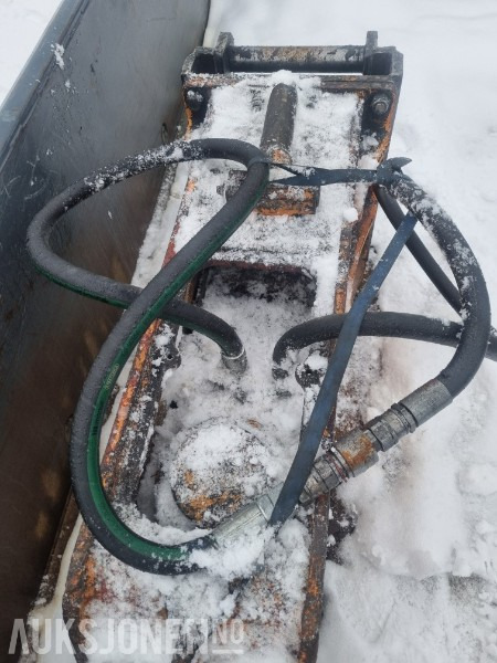 2004 D&A 220V pigghammer S60 feste - Accessoire pour Engins de chantier: photos 3 2004 D&A 220V pigghammer S60 feste - Accessoire pour Engins de chantier: photos 3