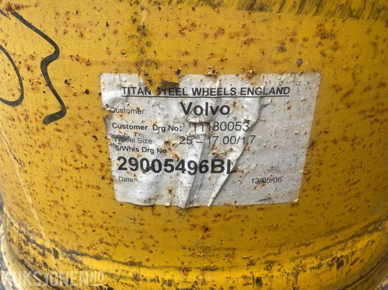 2006 Volvo hjullaster felger 4Stk 29005496BL - Accessoire pour Engins de chantier: photos 3 2006 Volvo hjullaster felger 4Stk 29005496BL - Accessoire pour Engins de chantier: photos 3