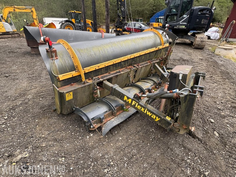2012 Mahler M-Flexiway DT34FW snøplog med hydraulikksentral og slaps - Accessoire pour Engins de chantier: photos 4 2012 Mahler M-Flexiway DT34FW snøplog med hydraulikksentral og slaps - Accessoire pour Engins de chantier: photos 4