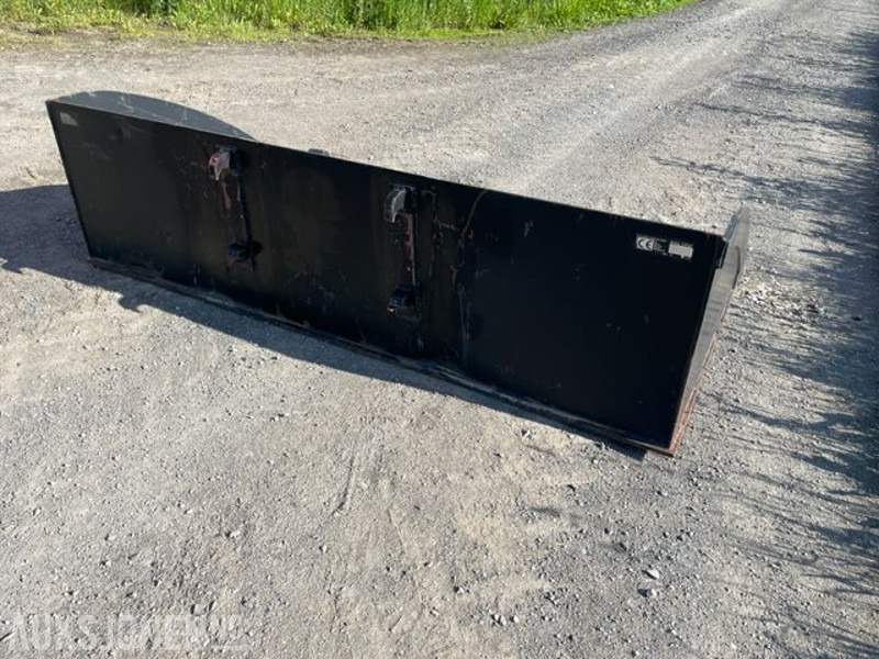 2017 LST LBNB25B kombiskuffe med Trima/HMV feste - Accessoire pour Engins de chantier: photos 5 2017 LST LBNB25B kombiskuffe med Trima/HMV feste - Accessoire pour Engins de chantier: photos 5