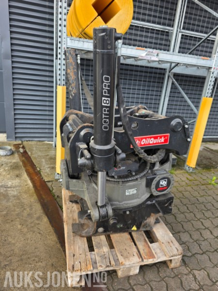 2018 OilQuick/Rototilt R8 kun 500 timer - Accessoire pour Engins de chantier: photos 1 2018 OilQuick/Rototilt R8 kun 500 timer - Accessoire pour Engins de chantier: photos 1