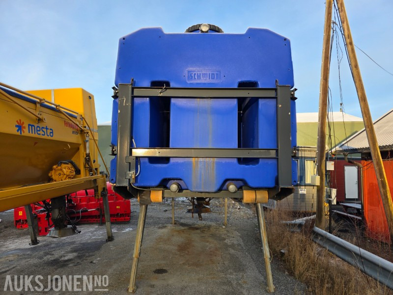 2018 Schmidt Stratos Soliq RSP væskespreder / saltspreder – 6 m³ (6850 L) - Accessoire pour Engins de chantier: photos 4 2018 Schmidt Stratos Soliq RSP væskespreder / saltspreder – 6 m³ (6850 L) - Accessoire pour Engins de chantier: photos 4