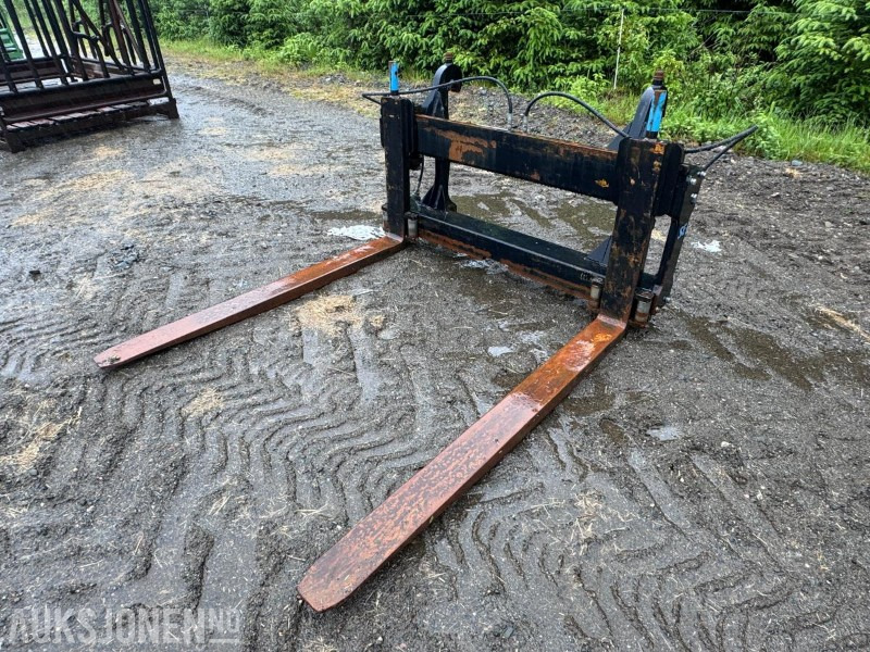 2021 SE Pallegafler med hydraulisk bredding - Volvo BM feste - Accessoire pour Engins de chantier: photos 1 2021 SE Pallegafler med hydraulisk bredding - Volvo BM feste - Accessoire pour Engins de chantier: photos 1