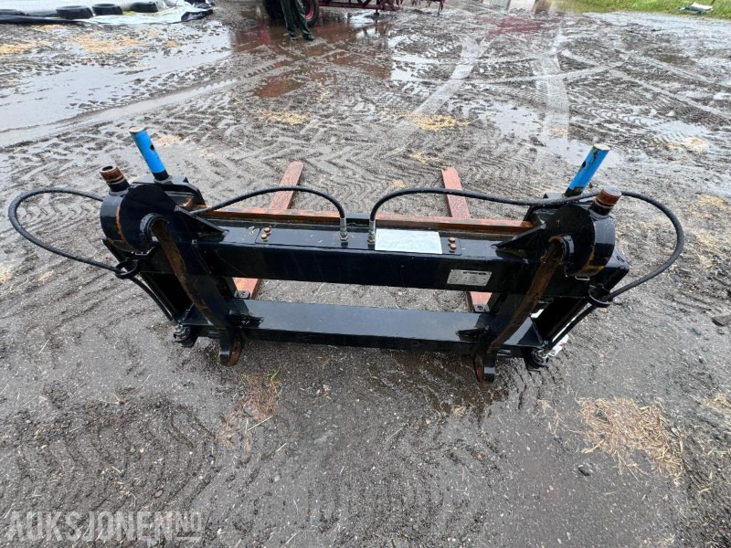 2021 SE Pallegafler med hydraulisk bredding - Volvo BM feste - Accessoire pour Engins de chantier: photos 4 2021 SE Pallegafler med hydraulisk bredding - Volvo BM feste - Accessoire pour Engins de chantier: photos 4