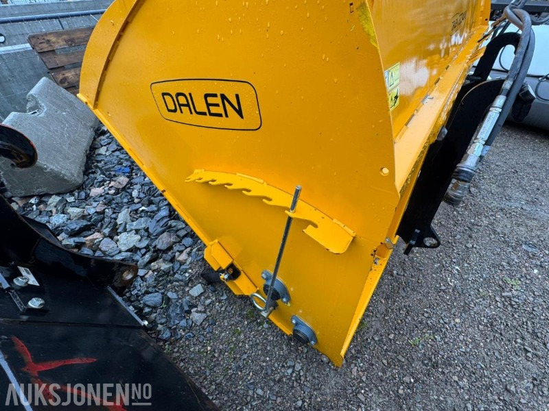 2022 Dalen 2034-WU - 225cm hydraulisk sandstrøer, 500kg, 1500 liter - Accessoire pour Engins de chantier: photos 4 2022 Dalen 2034-WU - 225cm hydraulisk sandstrøer, 500kg, 1500 liter - Accessoire pour Engins de chantier: photos 4