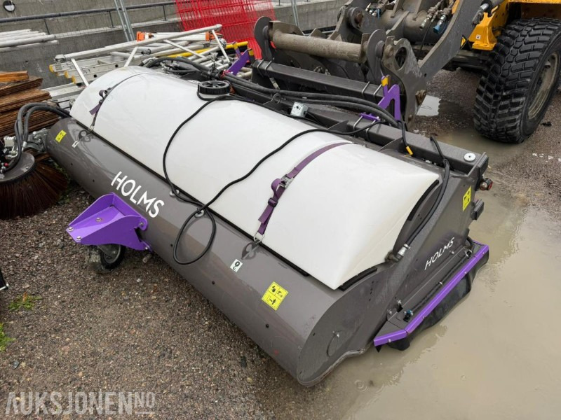 Holms PL-2,5 | 250cm feiemaskin / kost med BM-feste, fjernstyring, sidebørste, vanntåke, lite brukt! - Accessoire pour Engins de chantier: photos 1 Holms PL-2,5 | 250cm feiemaskin / kost med BM-feste, fjernstyring, sidebørste, vanntåke, lite brukt! - Accessoire pour Engins de chantier: photos 1