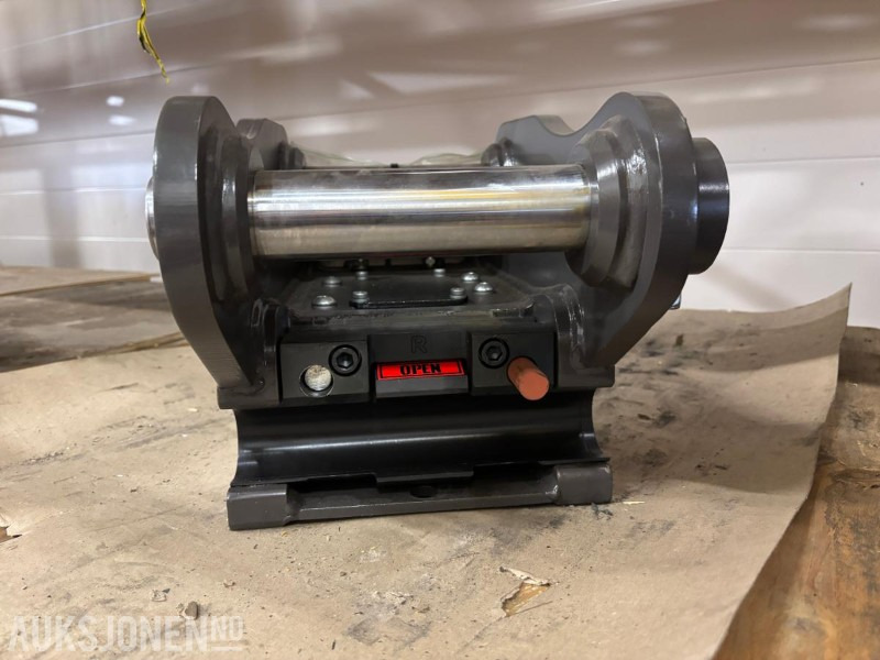 Ny / Ubrukt SMP S50 Hardlock Hydraulisk Hurtigfeste. - Accessoire pour Engins de chantier: photos 2 Ny / Ubrukt SMP S50 Hardlock Hydraulisk Hurtigfeste. - Accessoire pour Engins de chantier: photos 2