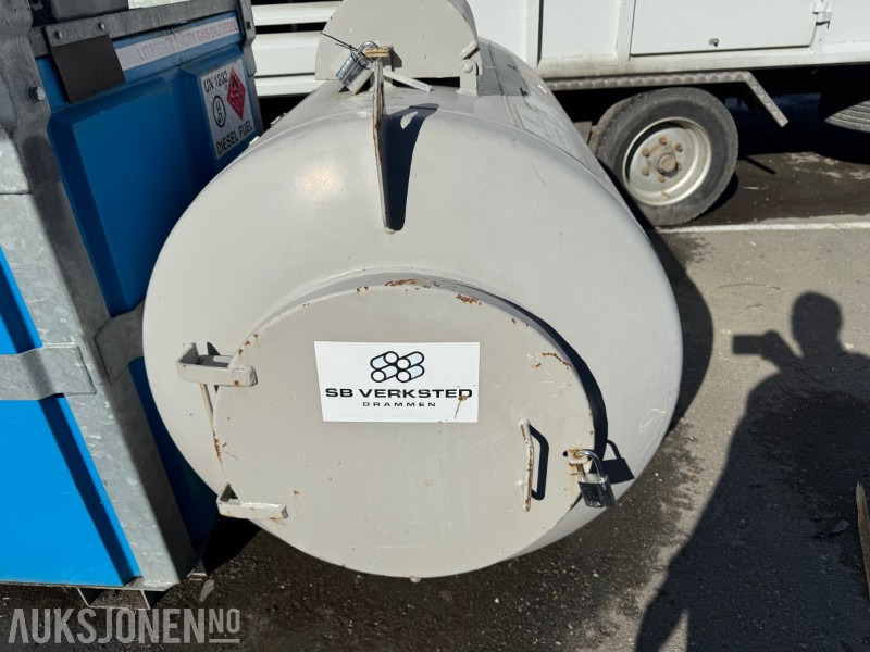 SB dieseltank 960 liter - Accessoire pour Engins de chantier: photos 2 SB dieseltank 960 liter - Accessoire pour Engins de chantier: photos 2