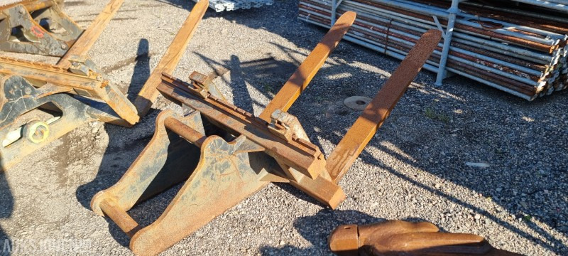 SE Pallegaffel med S60 feste - Accessoire pour Engins de chantier: photos 1 SE Pallegaffel med S60 feste - Accessoire pour Engins de chantier: photos 1