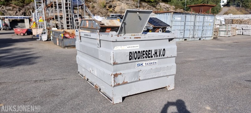 SK Tanken 3000L ADR godkjent - biodiesel - Accessoire pour Engins de chantier: photos 2 SK Tanken 3000L ADR godkjent - biodiesel - Accessoire pour Engins de chantier: photos 2