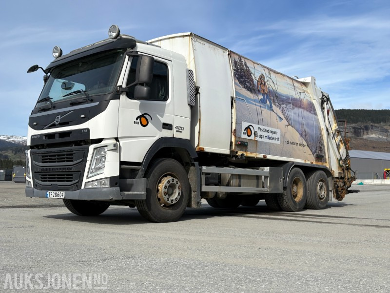 2014 Volvo FM 420 renovasjonsbil med 2-kammers løsning - Autre matériel: photos 1 2014 Volvo FM 420 renovasjonsbil med 2-kammers løsning - Autre matériel: photos 1
