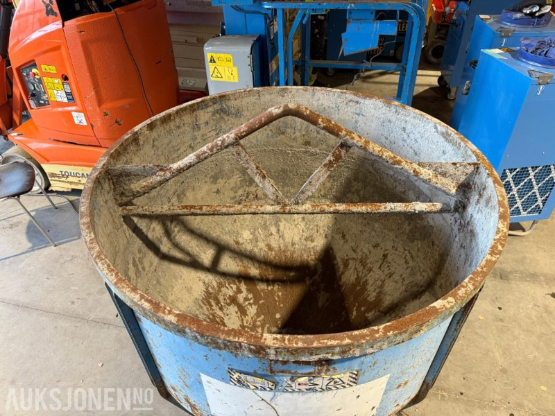 Betongtobb. - Matériel de chantier: photos 3 Betongtobb. - Matériel de chantier: photos 3