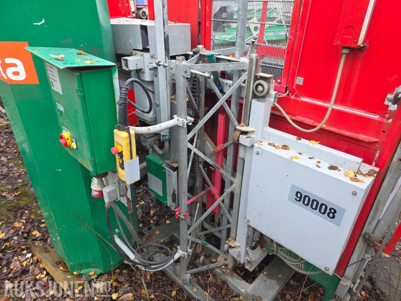 Bøcker byggeplassheiser 5 stk inklusive master og fester - Matériel de chantier: photos 4 Bøcker byggeplassheiser 5 stk inklusive master og fester - Matériel de chantier: photos 4