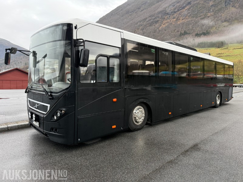 2013 Volvo 8900 B7R - Bus: photos 1 2013 Volvo 8900 B7R - Bus: photos 1